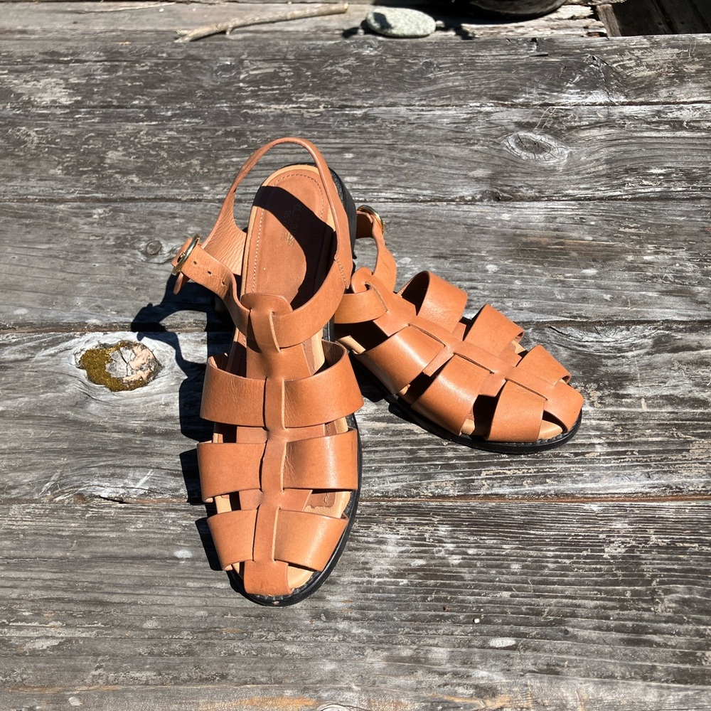 G.H. Bass Fisherman Sandals in EUC